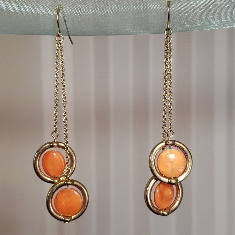 DANGLY EARRINGS!
